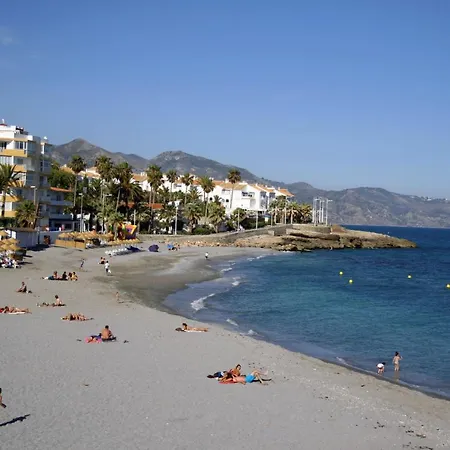 First Line With Two Bedrooms And Sea View