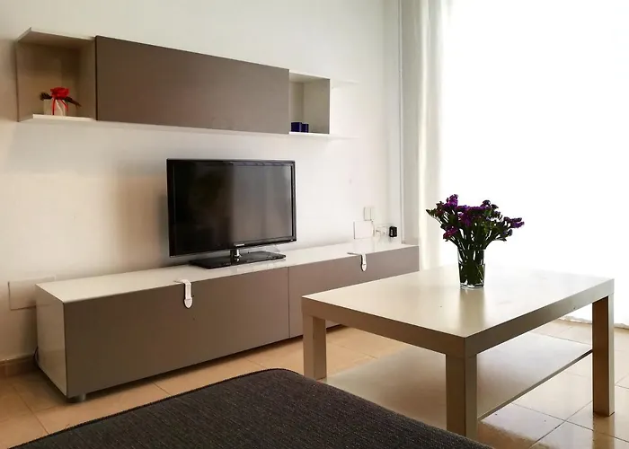 First Line With Two Bedrooms And Sea View *